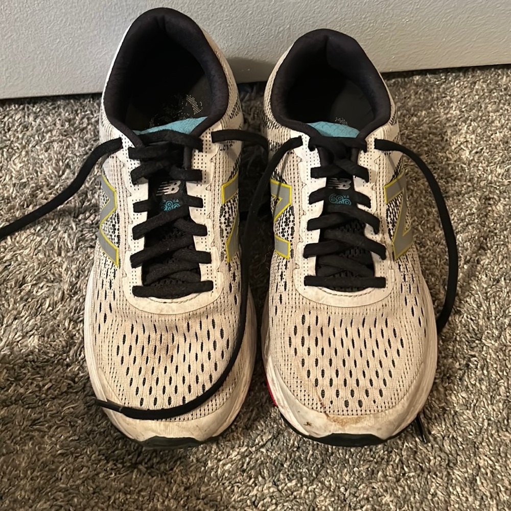 Nike Tennis Shoes